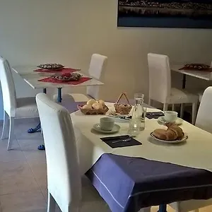  Affittacamere La Jacaranda Italia